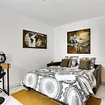 Chic Studio With Terrace In Paris